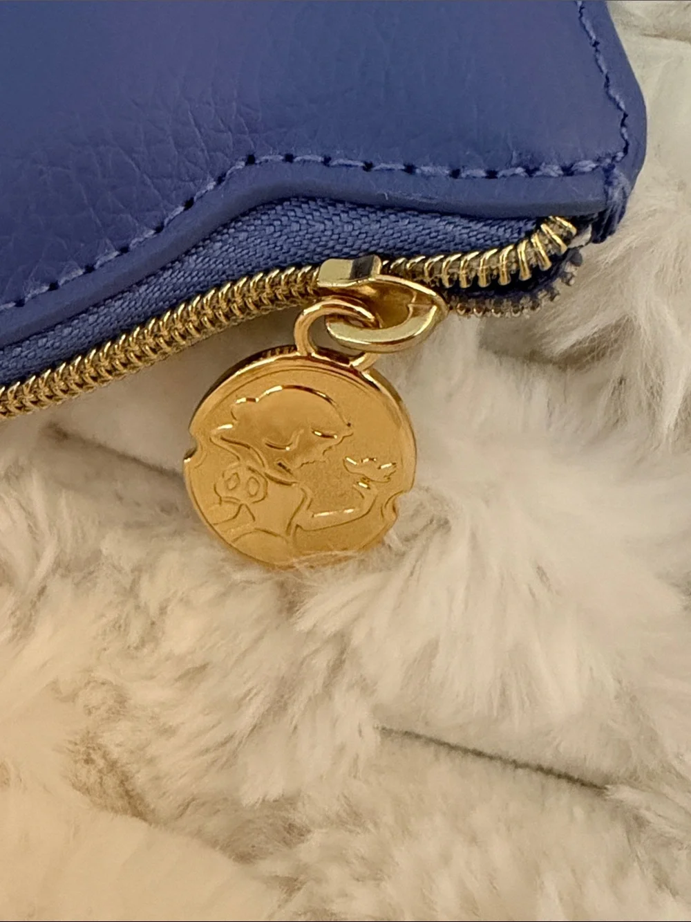 Disney Princess Snow White Blue and Cream Coin Pouch Bag Charm - Picture 3 of 4